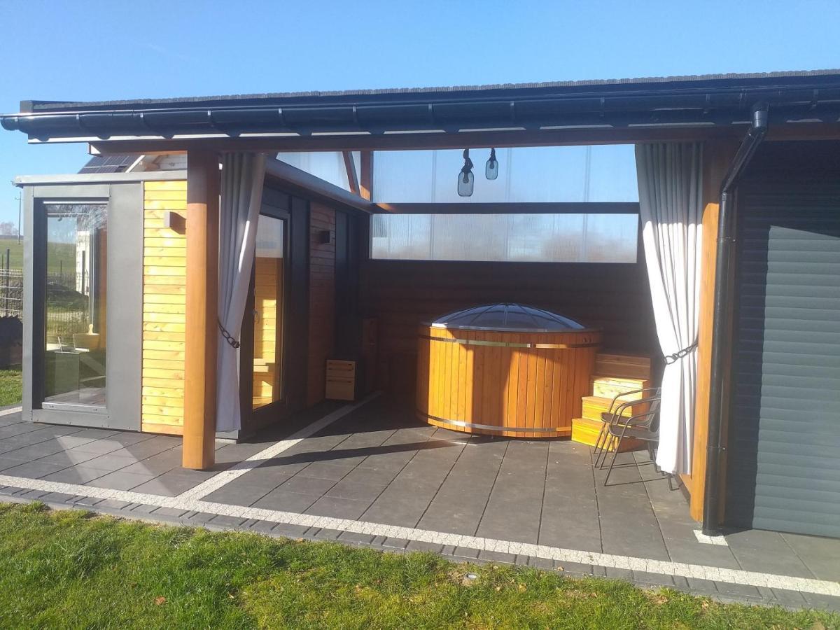 مبيت وإفطار Ostrowsko Bialy Jelen Z Basenem I Jacuzzi المظهر الخارجي الصورة